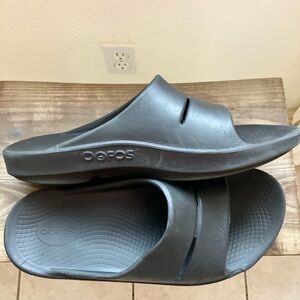 OOFOS Men’s Slide Sandal - Black Size 11